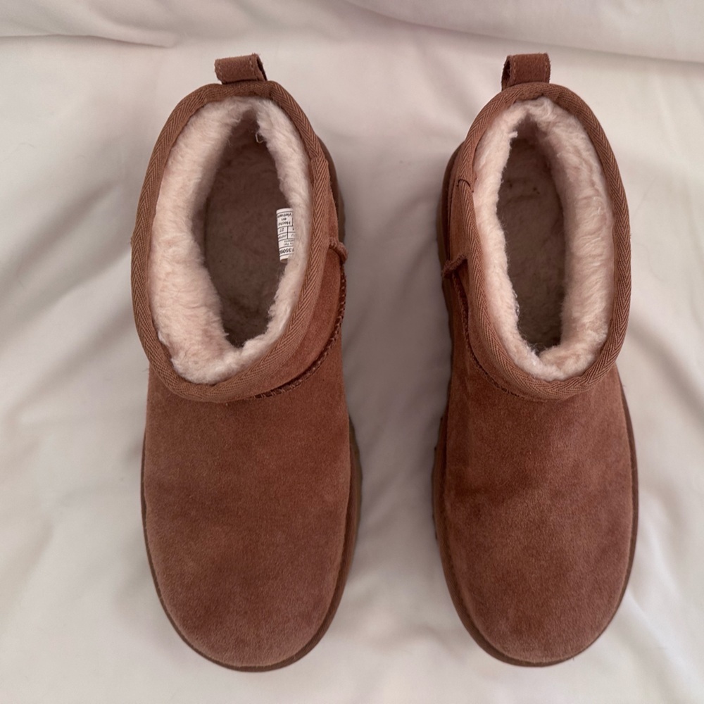 Authentic UGG Classic Mini Platform Boot Size 10 … - image 4